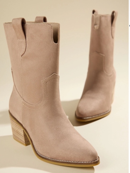 Altar'd State Shoes - NWT Altar’d State Randa Western Booties